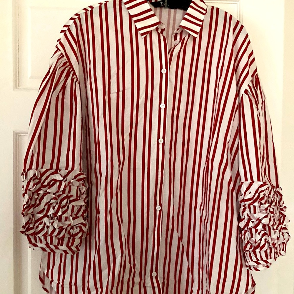 NWOT white & red stripe shirt. Size L. TOV designer. All cotton